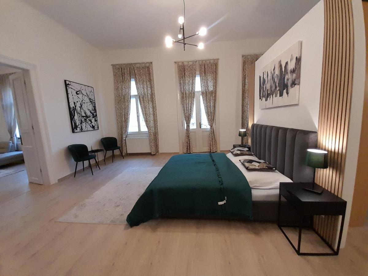 Entrez Apartment 3 - Historical Centre Košice Esterno foto