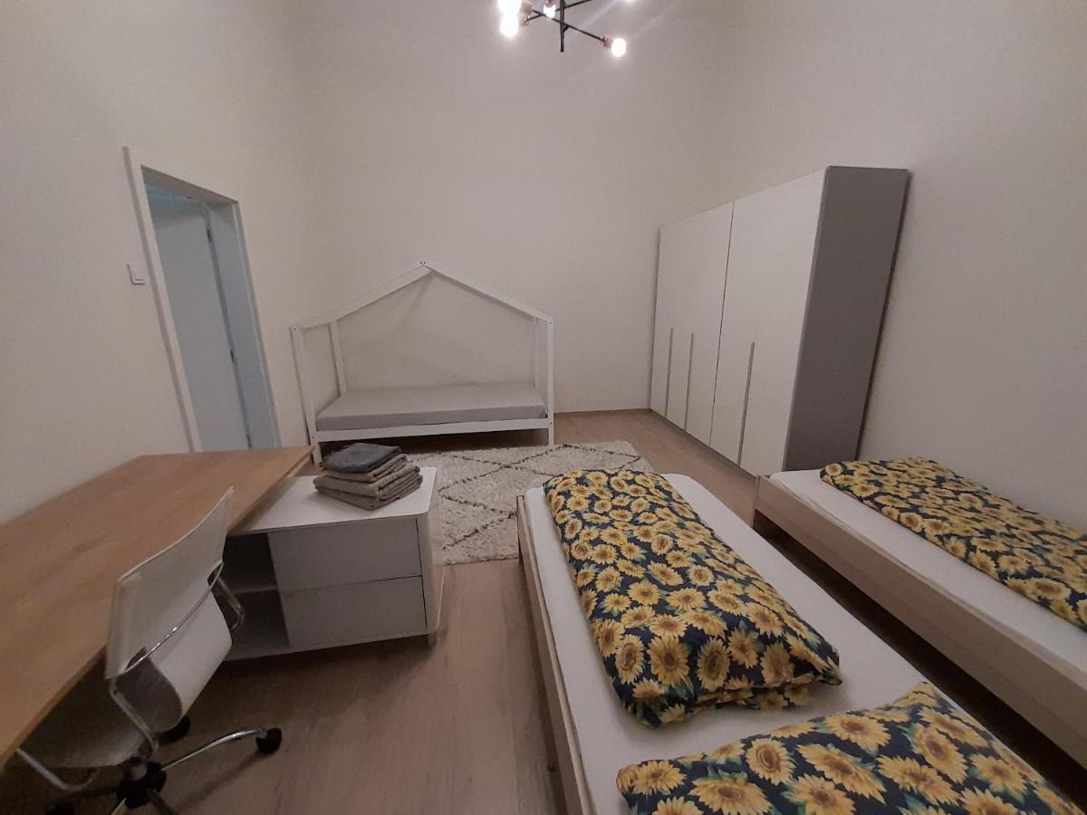 Entrez Apartment 3 - Historical Centre Košice Esterno foto