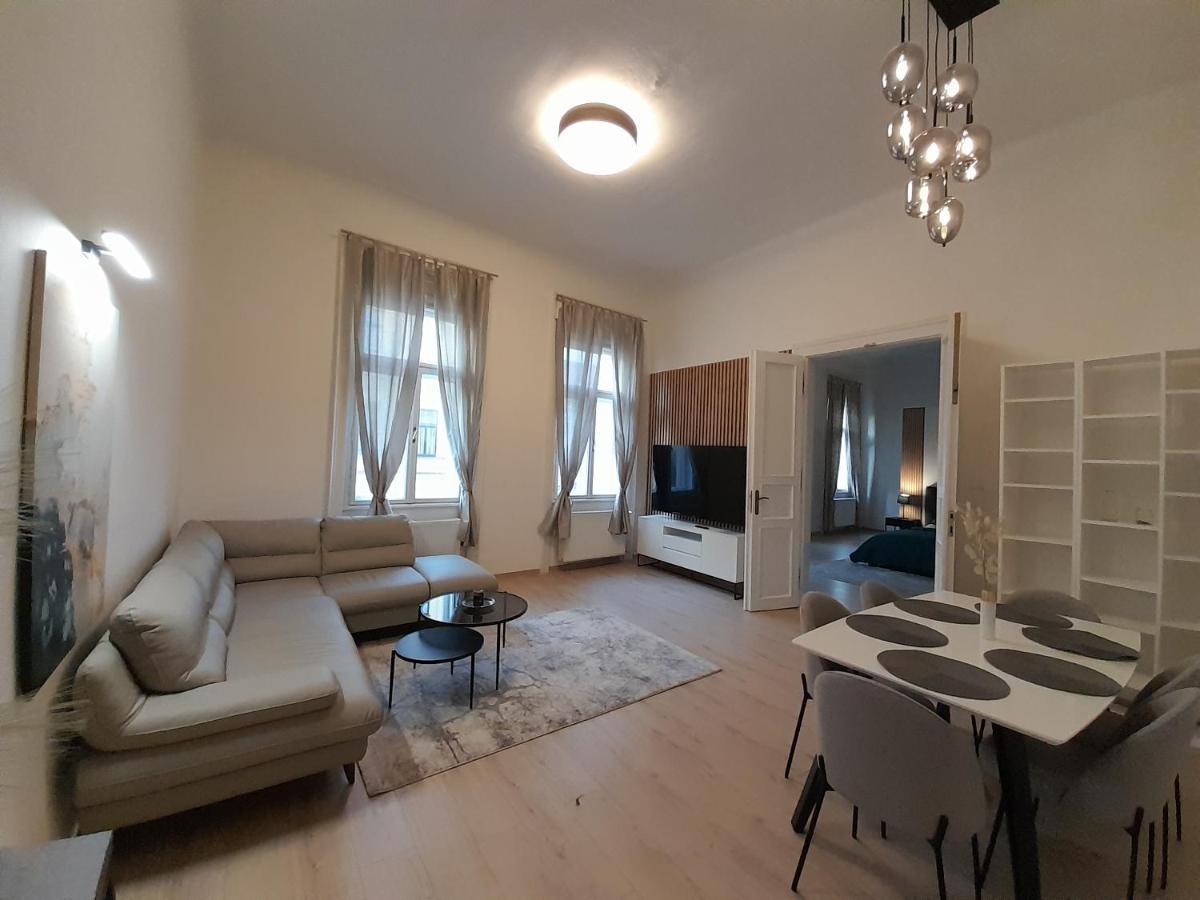 Entrez Apartment 3 - Historical Centre Košice Esterno foto