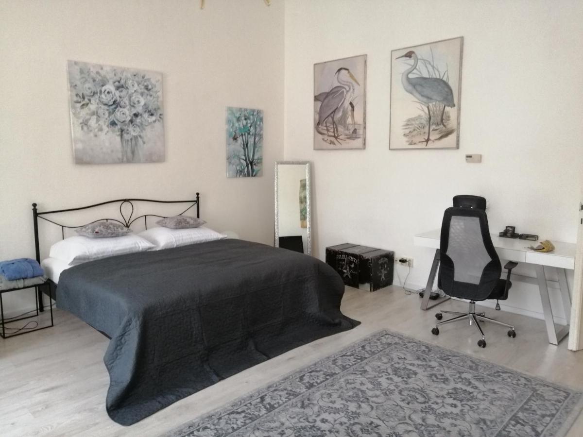Entrez Apartment 3 - Historical Centre Košice Esterno foto