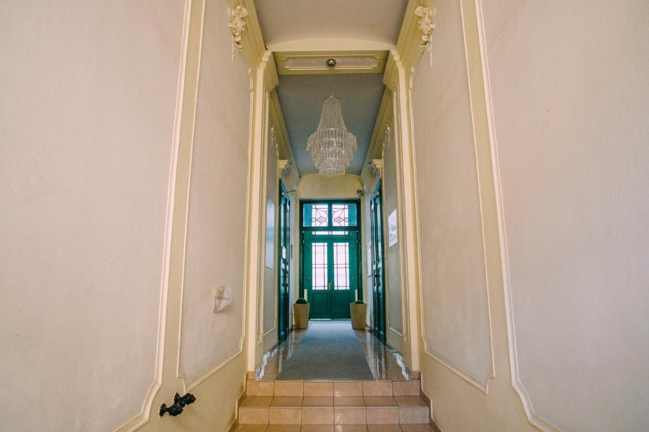 Entrez Apartment 3 - Historical Centre Košice Esterno foto